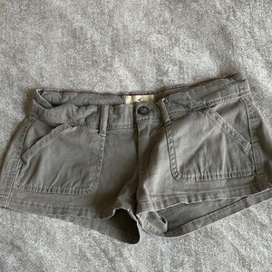 Hollister Women's Tan Cargo Shorts
